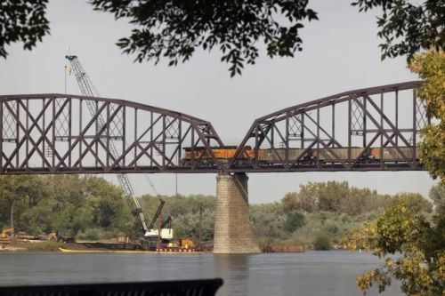BNSF provides $500K for projects to document Bismarck-Mandan Rail Bridge legacy