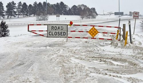 Blizzard stalls out over Upper Midwest, but end is in sight; truckers get stranded in Bismarck