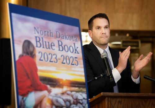 Howe unveils 2023-25 North Dakota Blue Book, recognizes Jaeger